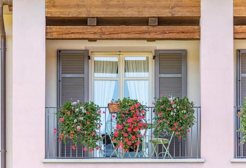 בית מלון כפרי Cortese