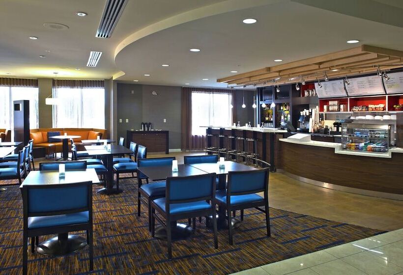 בית מלון כפרי Courtyard By Marriott Hamilton