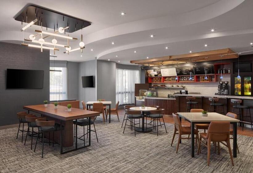 ホテル Courtyard By Marriott Mississaugaairport Corporate Centre West