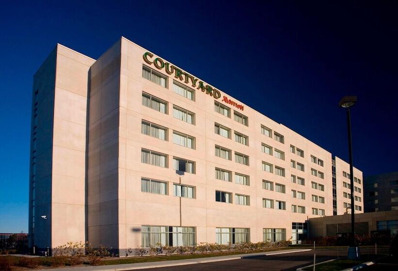 فندق Courtyard By Marriott Montreal Airport