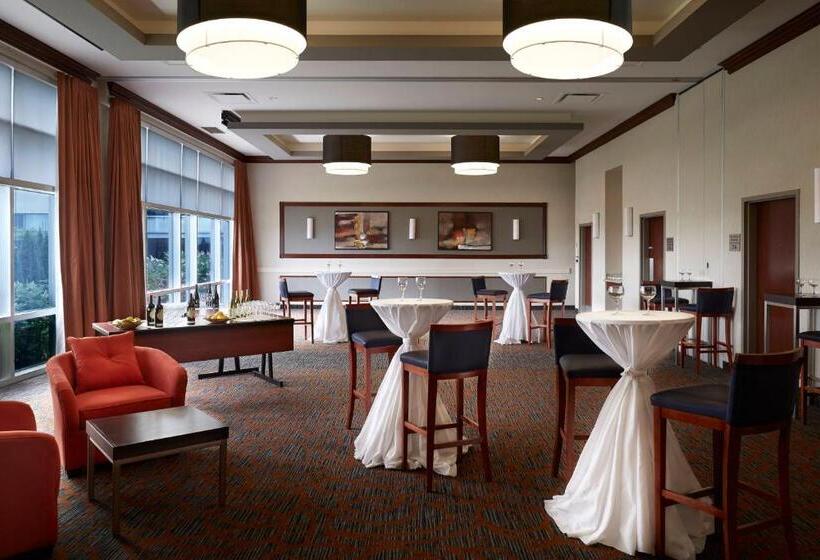 فندق Courtyard By Marriott Montreal Airport