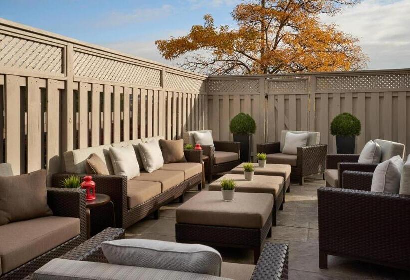 ホテル Courtyard By Marriott Toronto Airport