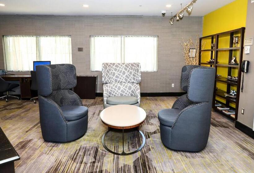 בית מלון כפרי Courtyard By Marriott Toronto Brampton