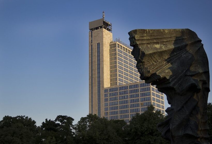 هتل Courtyard By Marriott Katowice City Center