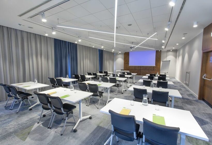 هتل Courtyard By Marriott Katowice City Center