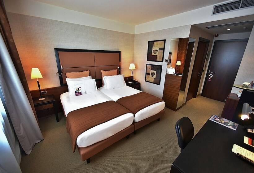 בית מלון כפרי Crowne Plaza Milan   Malpensa Airport, An Ihg