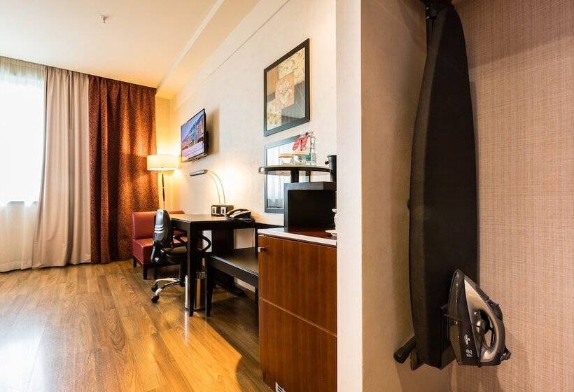 בית מלון כפרי Crowne Plaza Milan   Malpensa Airport, An Ihg