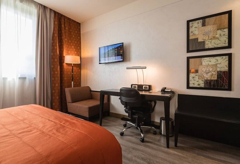 בית מלון כפרי Crowne Plaza Milan   Malpensa Airport, An Ihg