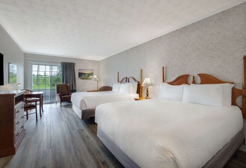 هتل Days Inn By Wyndham Edmundston