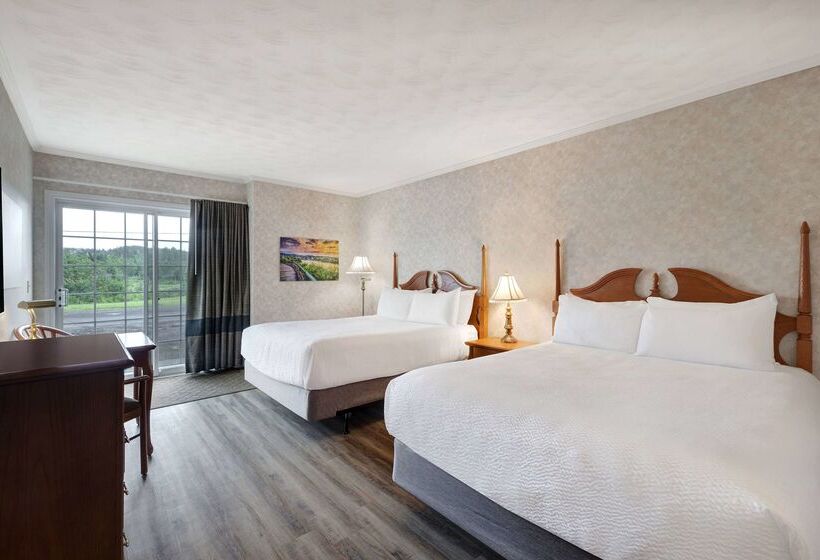 Отель Days Inn By Wyndham Edmundston