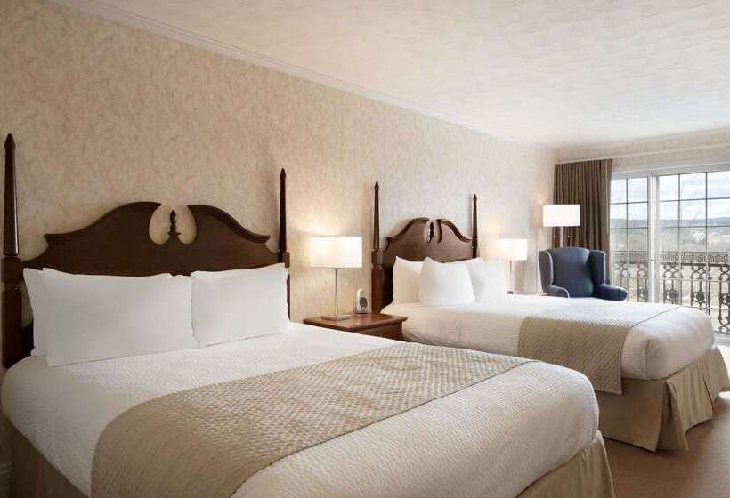 Отель Days Inn By Wyndham Edmundston