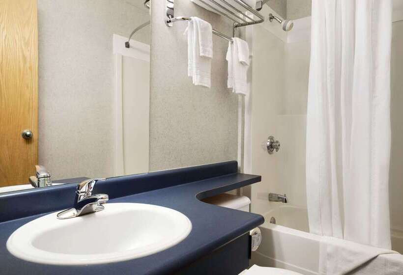 فندق Days Inn By Wyndham Hinton