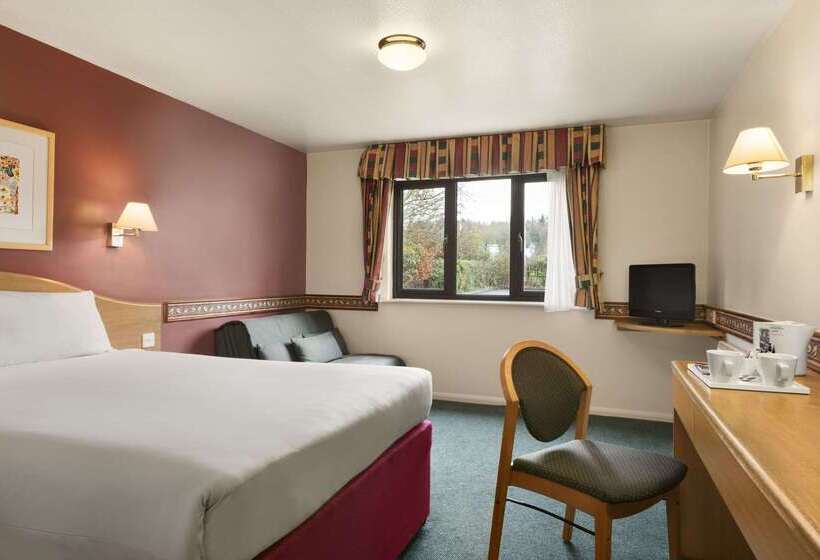 호텔 Days Inn Michaelwood M5