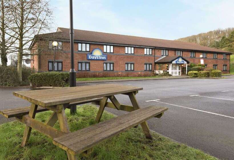 فندق Days Inn Michaelwood M5