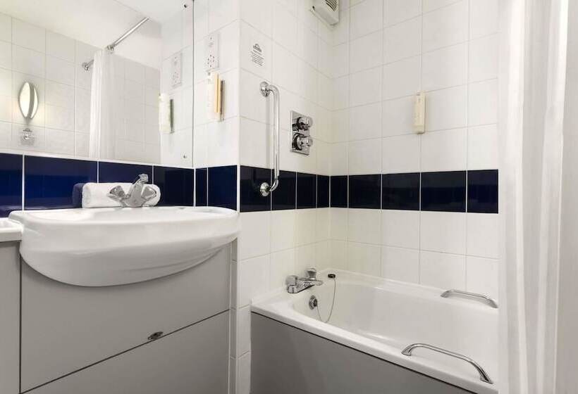 فندق Days Inn Michaelwood M5