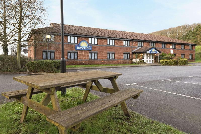 호텔 Days Inn Michaelwood M5