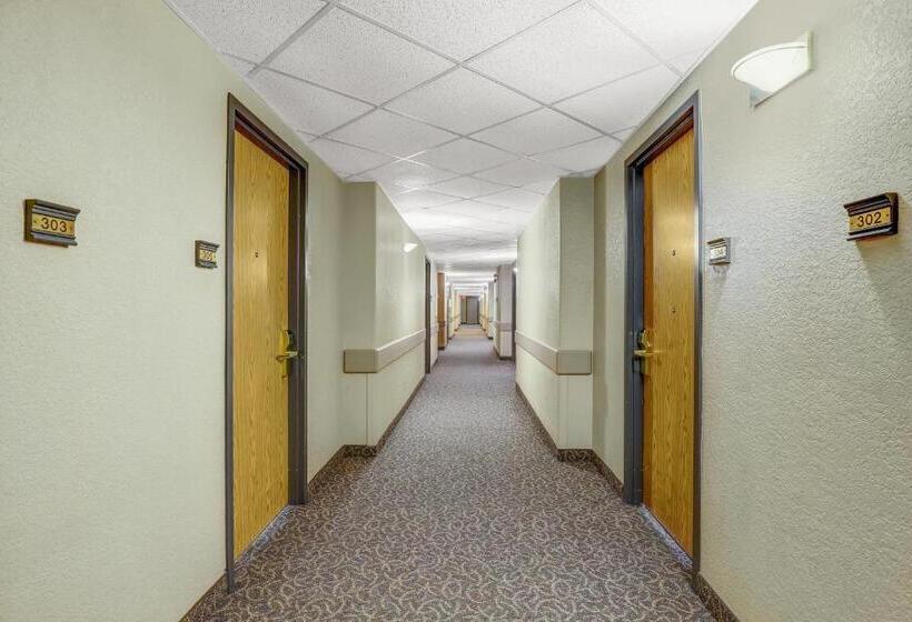 Szálloda Days Inn By Wyndham Red Deer