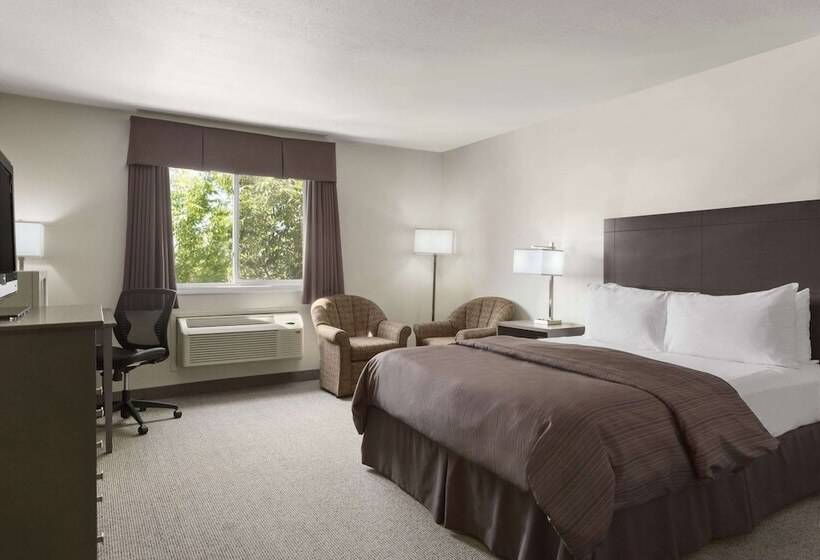 فندق Days Inn By Wyndham Steinbach