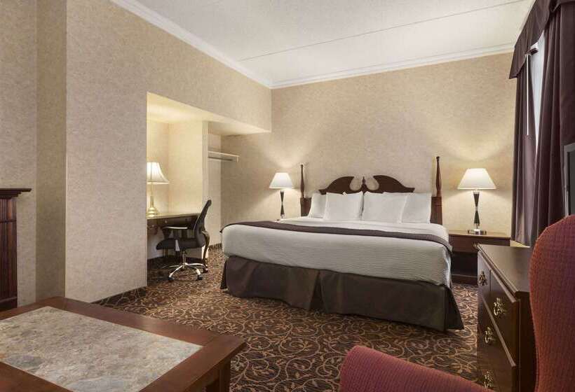 ホテル Days Inn By Wyndham Toronto East Lakeview