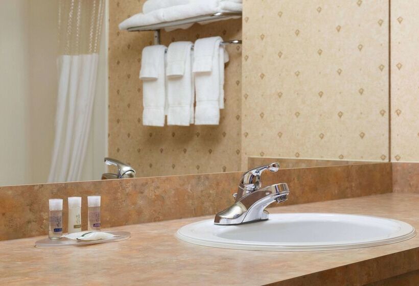 فندق Days Inn & Suites By Wyndham Brooks