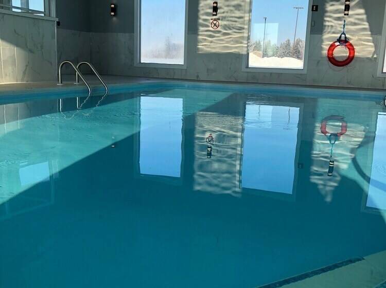 فندق Days Inn & Suites By Wyndham Brooks