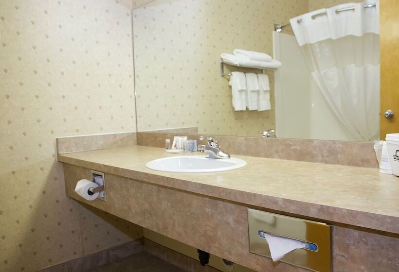 فندق Days Inn & Suites By Wyndham Brooks