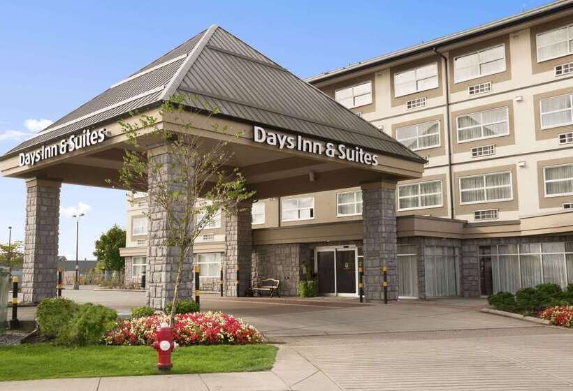 هتل Days Inn & Suites By Wyndham Langley