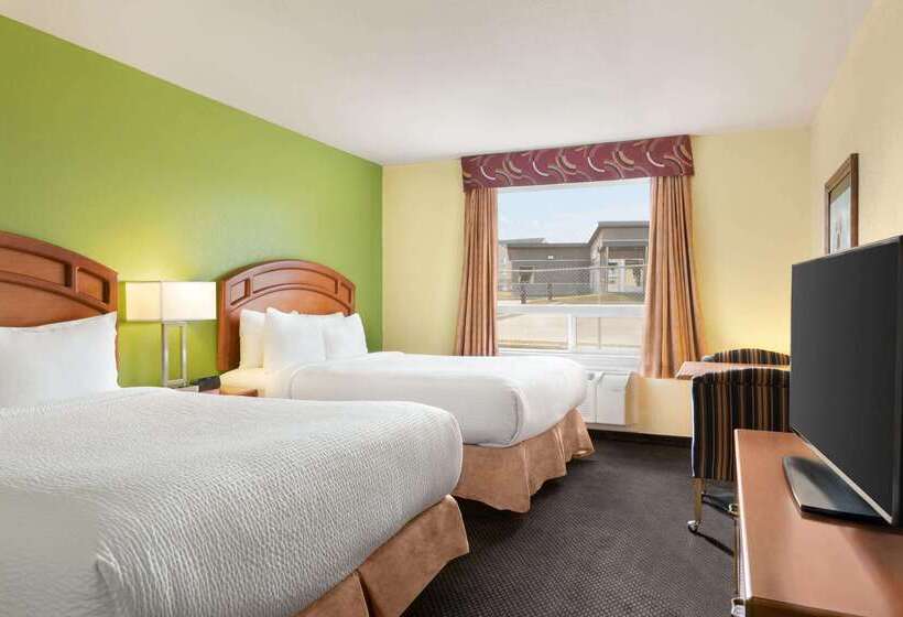 فندق Days Inn & Suites By Wyndham Thompson