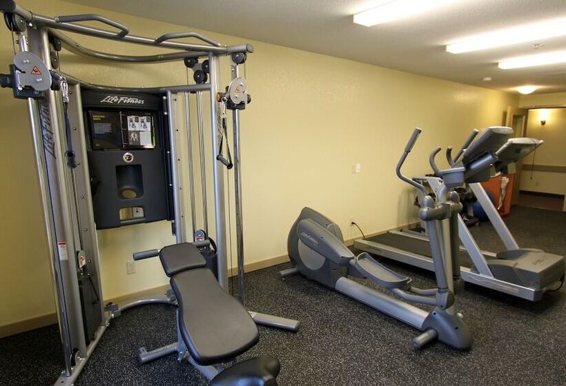 فندق Days Inn & Suites By Wyndham Thompson