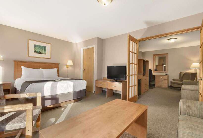 فندق Days Inn & Suites By Wyndham Thunder Bay