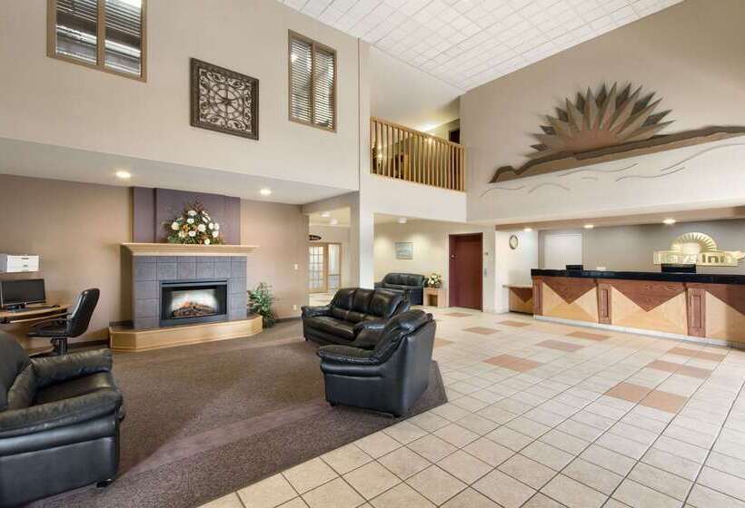 فندق Days Inn & Suites By Wyndham Thunder Bay