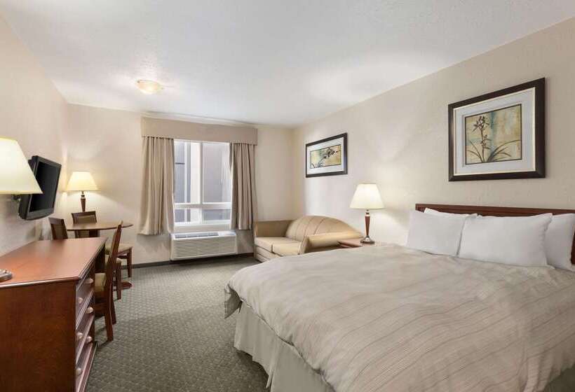 酒店 Days Inn & Suites By Wyndham Winkler