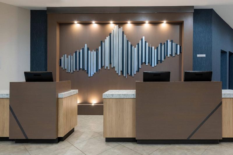 Sonesta Hotel Grand Rapids Airport