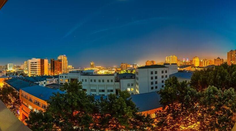 酒店 Diplomat Suites