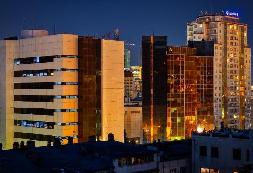 酒店 Diplomat Suites