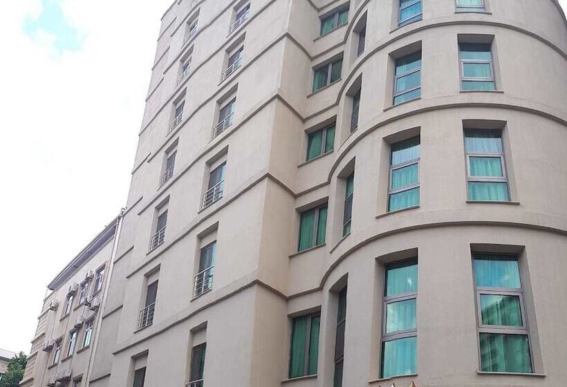 酒店 Diplomat Suites