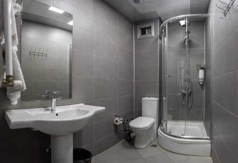 酒店 Diplomat Suites