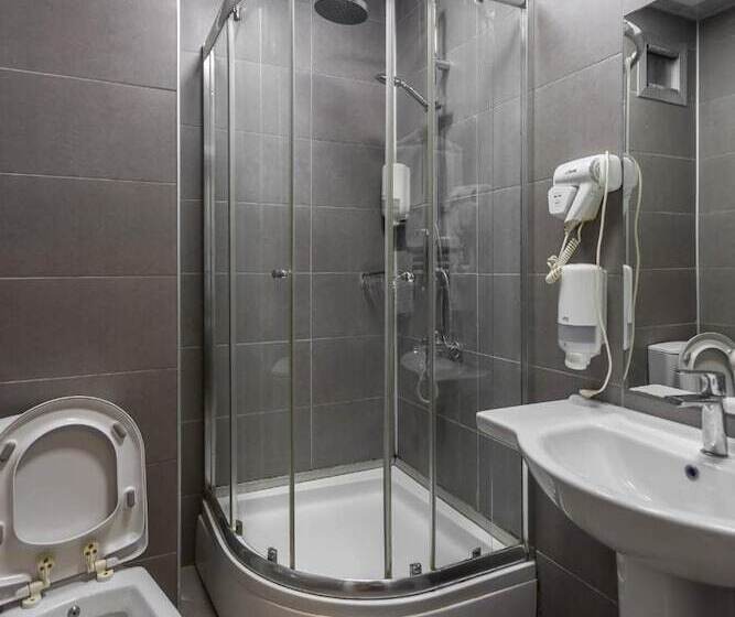 酒店 Diplomat Suites