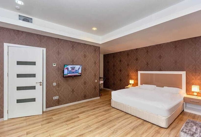 酒店 Diplomat Suites