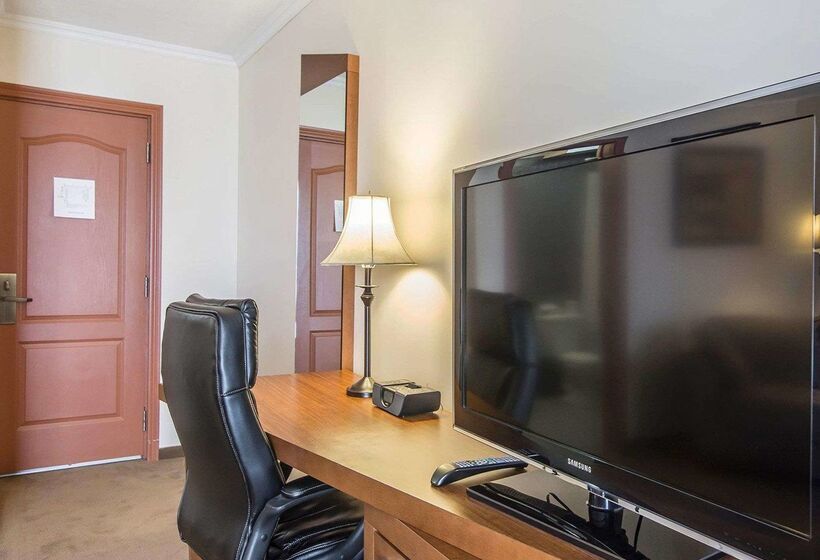 酒店 Econo Lodge Forestville