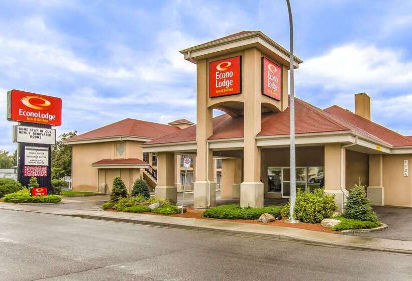 فندق Econo Lodge Inn & Suites