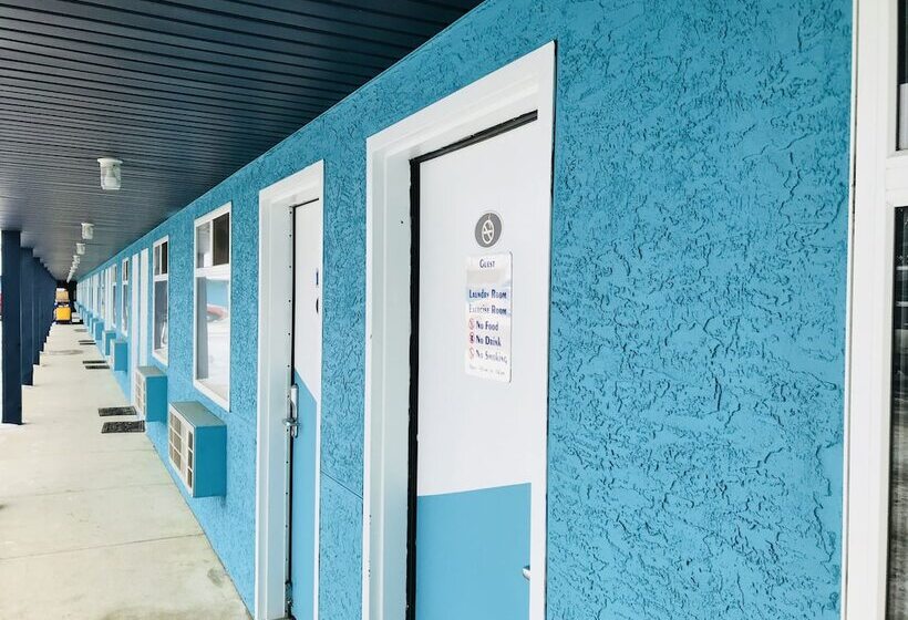 ホテル Empire Inn & Suites