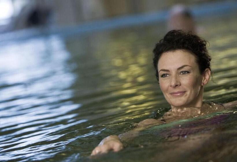 בית מלון כפרי Ensana Sovata