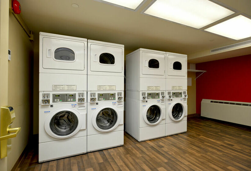 Отель Extendedstay Deluxe Ottawa