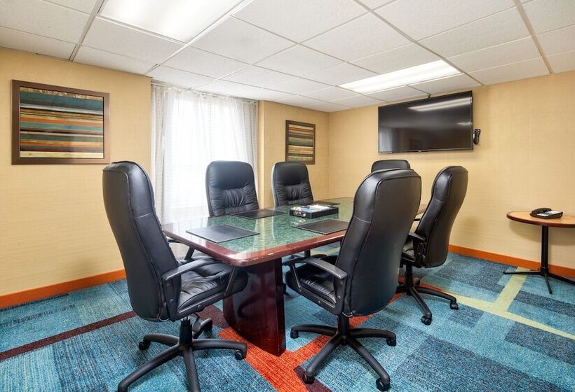 酒店 Fairfield Inn & Suites By Marriott Toronto Airport