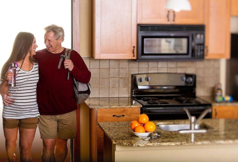 호텔 Falcon Crest Lodge By Clique