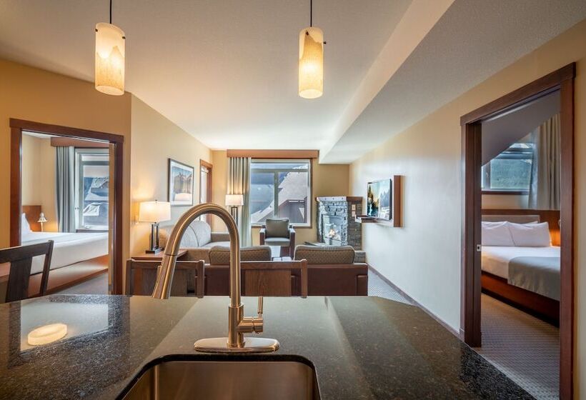 호텔 Falcon Crest Lodge By Clique