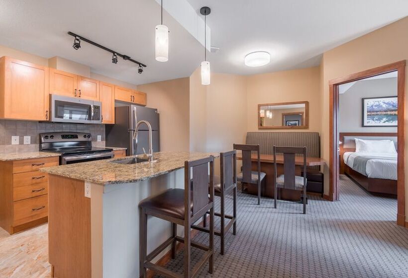 호텔 Falcon Crest Lodge By Clique