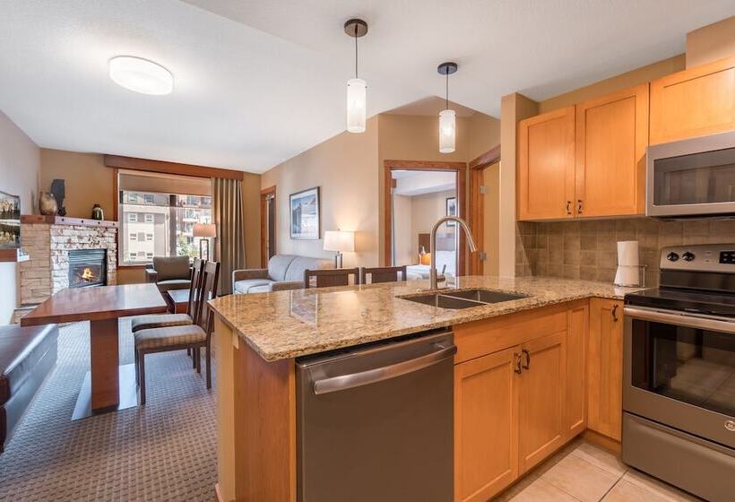 호텔 Falcon Crest Lodge By Clique