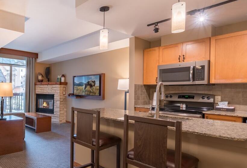 호텔 Falcon Crest Lodge By Clique